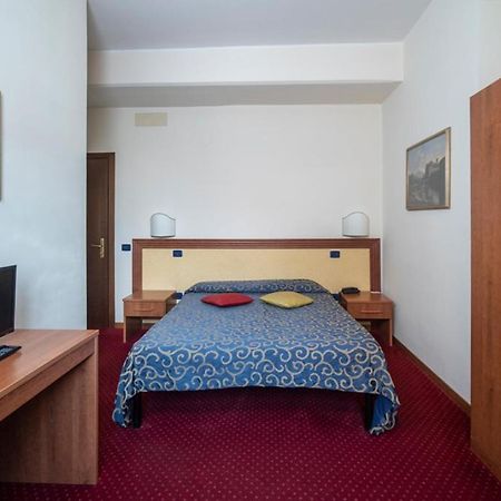 Hotel Italia & Lombardi Montefiascone Luaran gambar