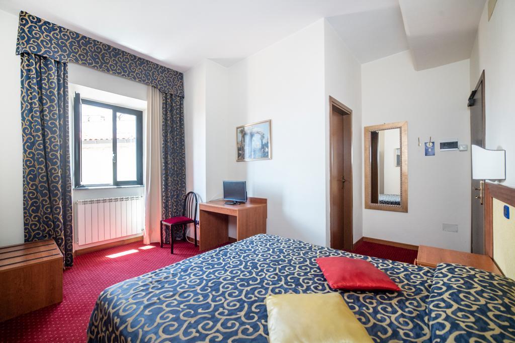 Hotel Italia & Lombardi Montefiascone Luaran gambar